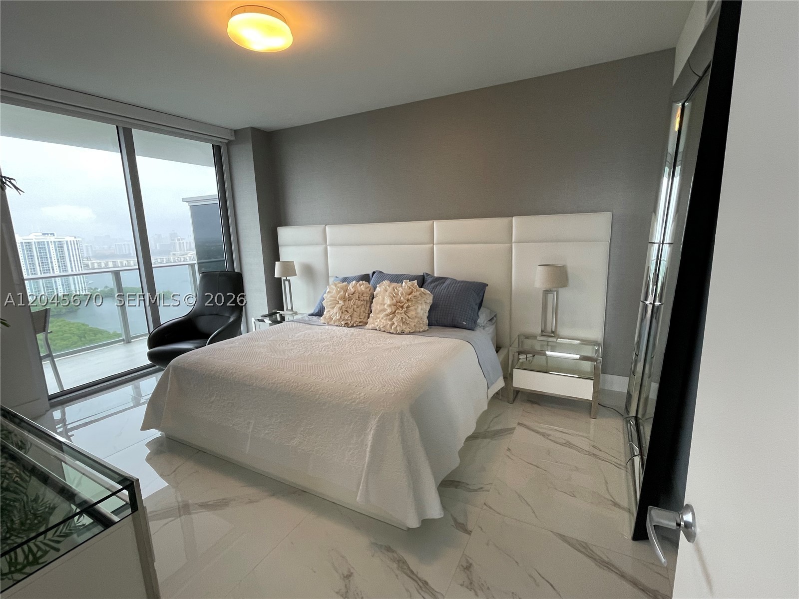 16385 Biscayne Blvd #2601, North Miami Beach FL 33160