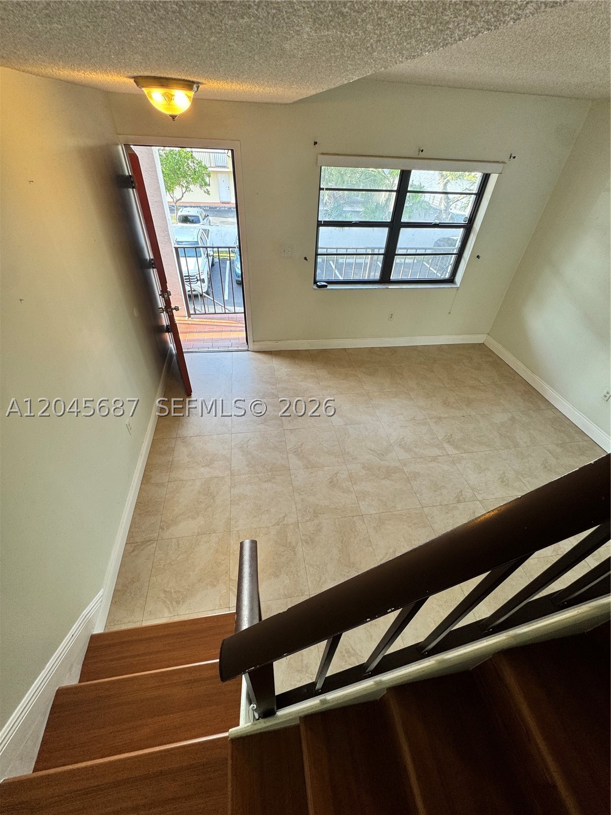 421 Swallow Dr #10, Miami Springs FL 33166