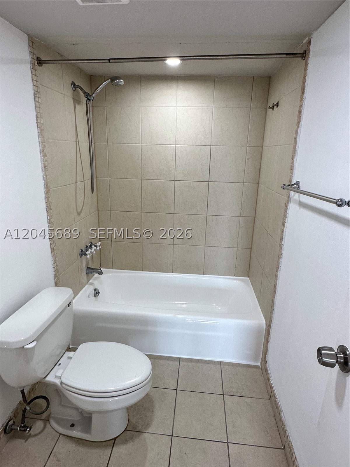 2333 Brickell Ave #1610, Miami FL 33129