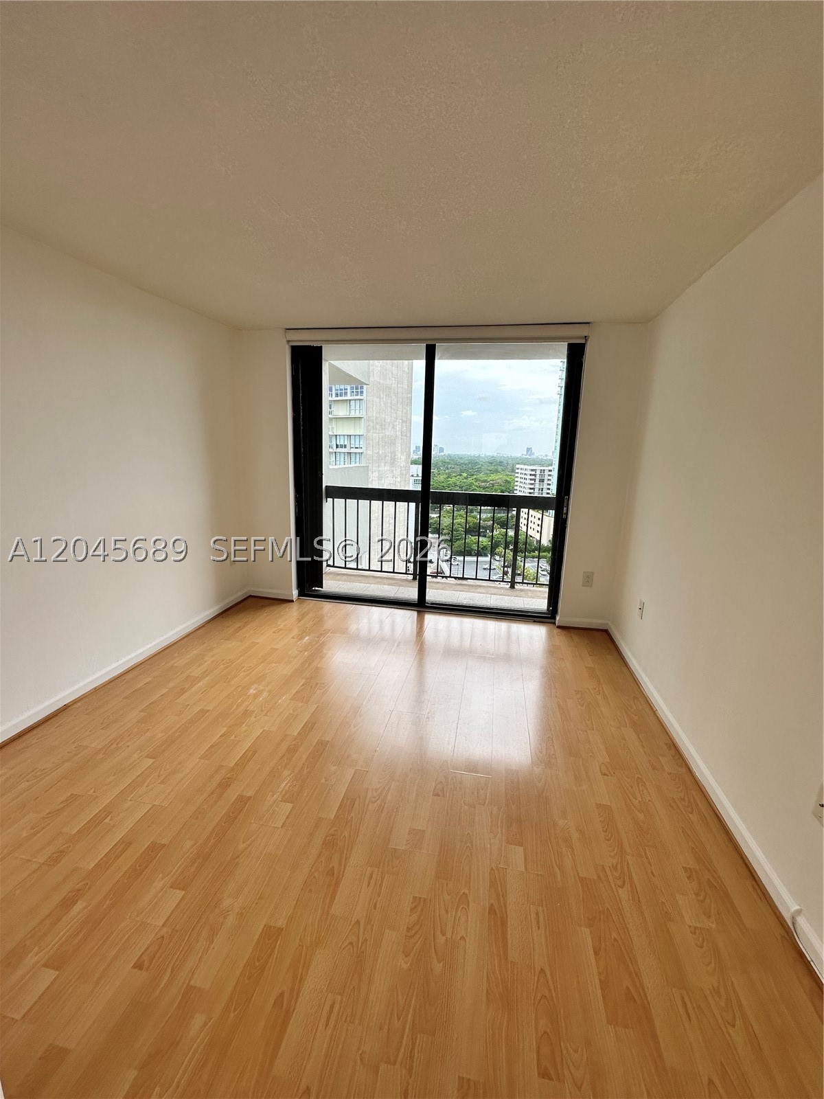 2333 Brickell Ave #1610, Miami FL 33129