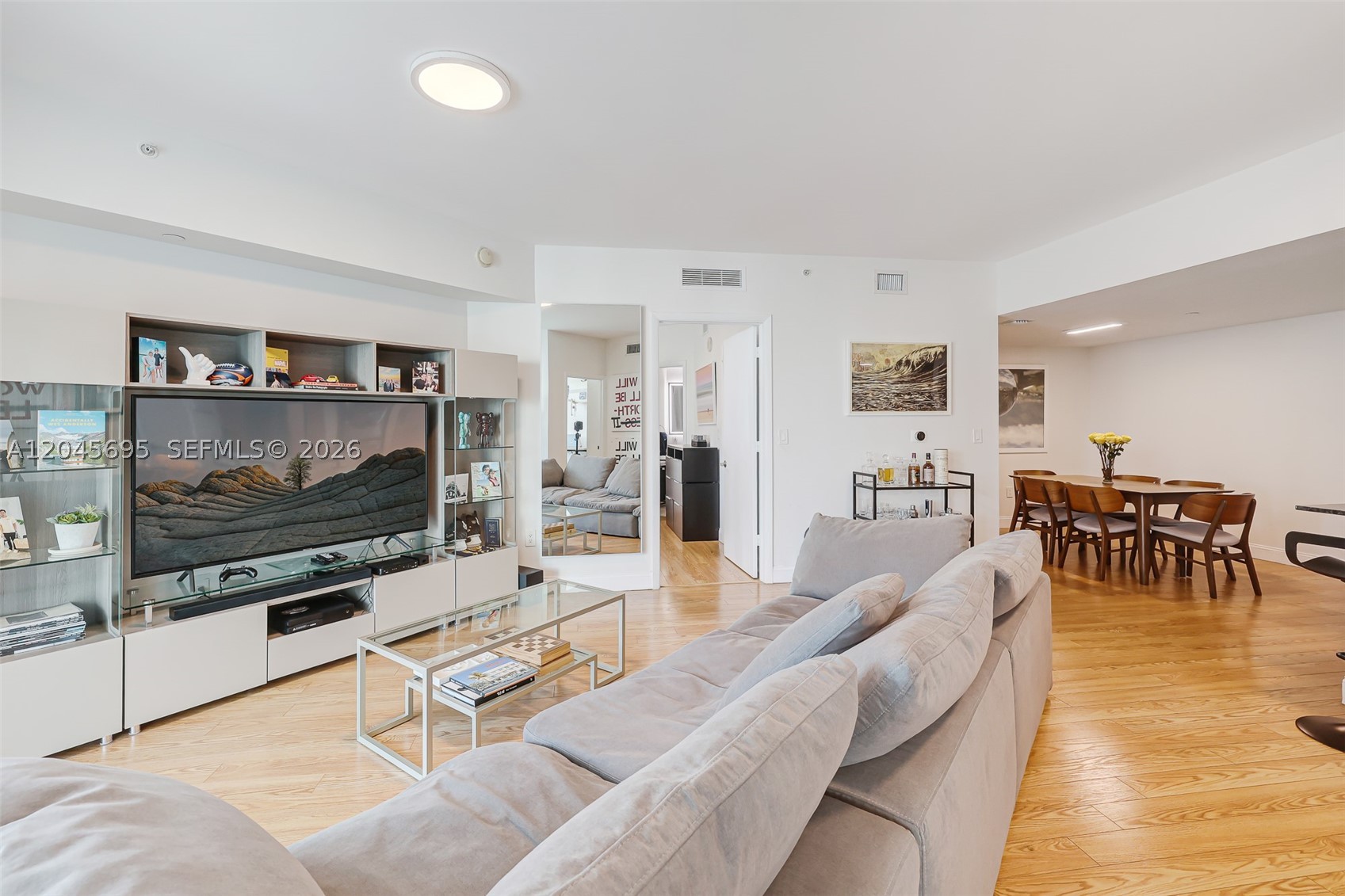 350 S Miami Ave #2104, Miami FL 33130