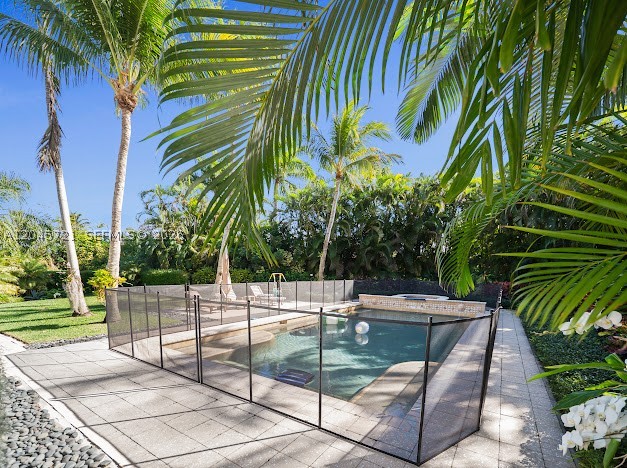 17433 SE Indian Hills Dr #17433, Jupiter FL 33469