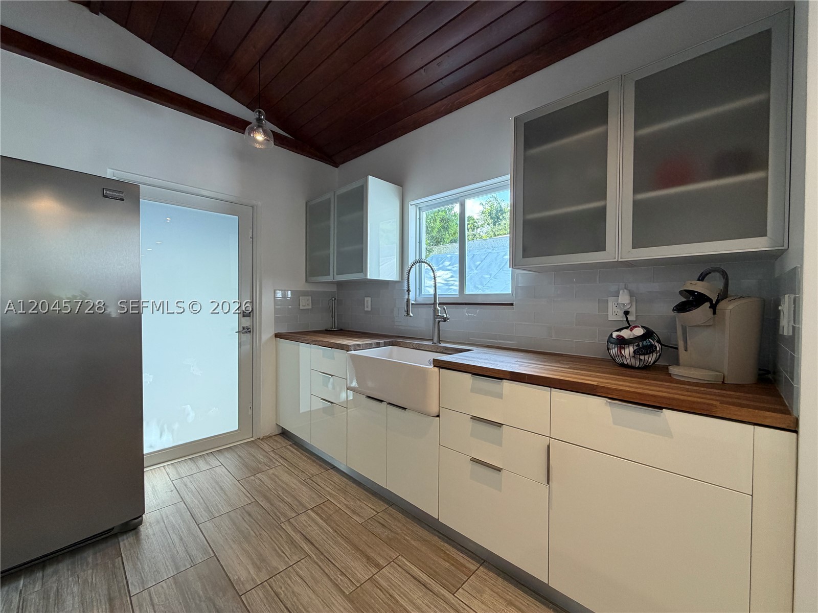 2112 SW 60th Ct, Miami FL 33155