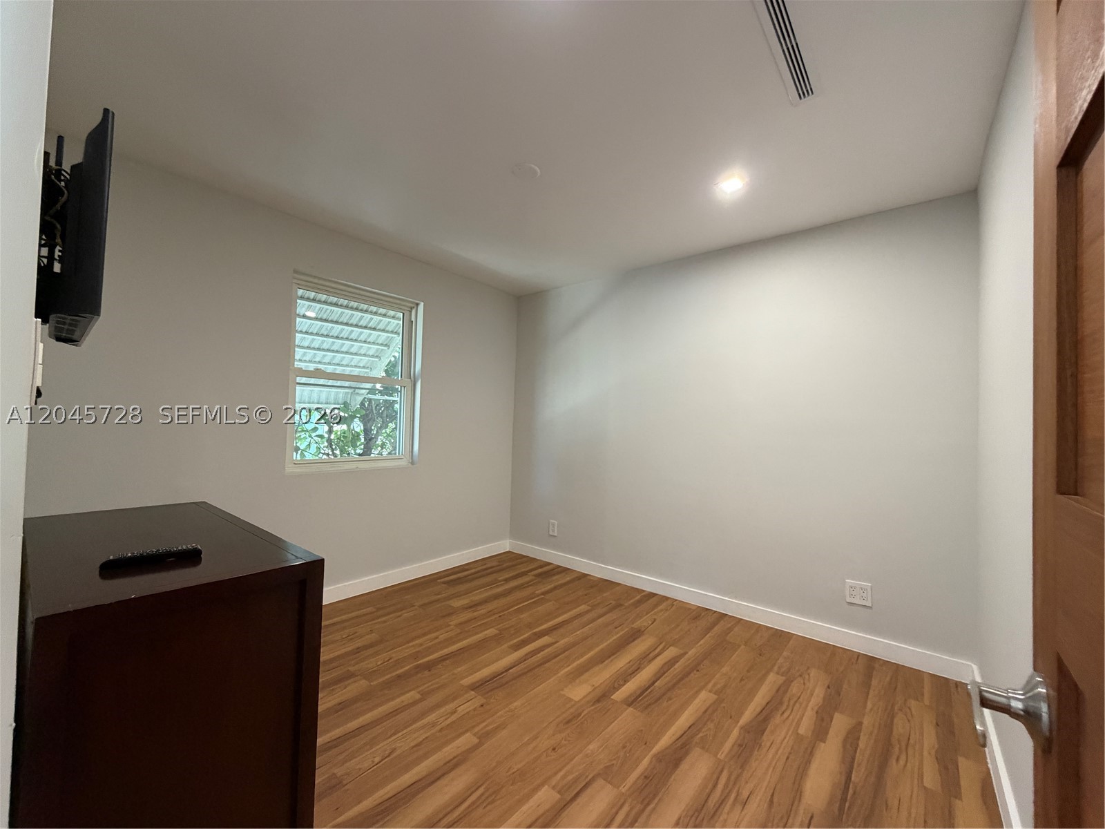 2112 SW 60th Ct, Miami FL 33155