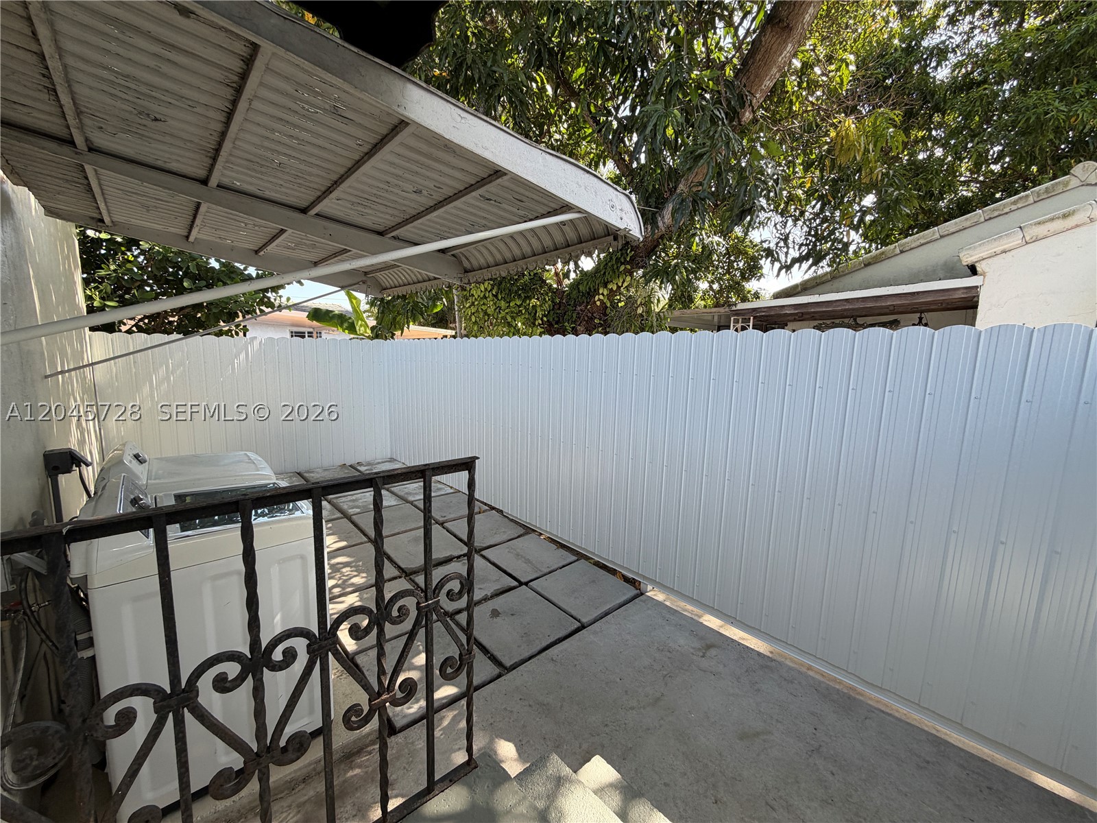 2112 SW 60th Ct, Miami FL 33155