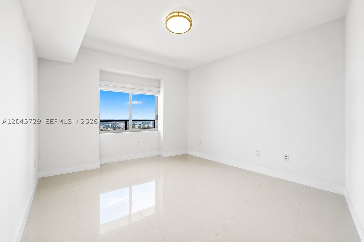 1100 Biscayne Blvd #4402, Miami FL 33132
