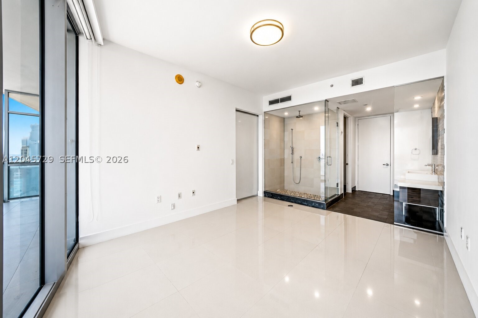 1100 Biscayne Blvd #4402, Miami FL 33132