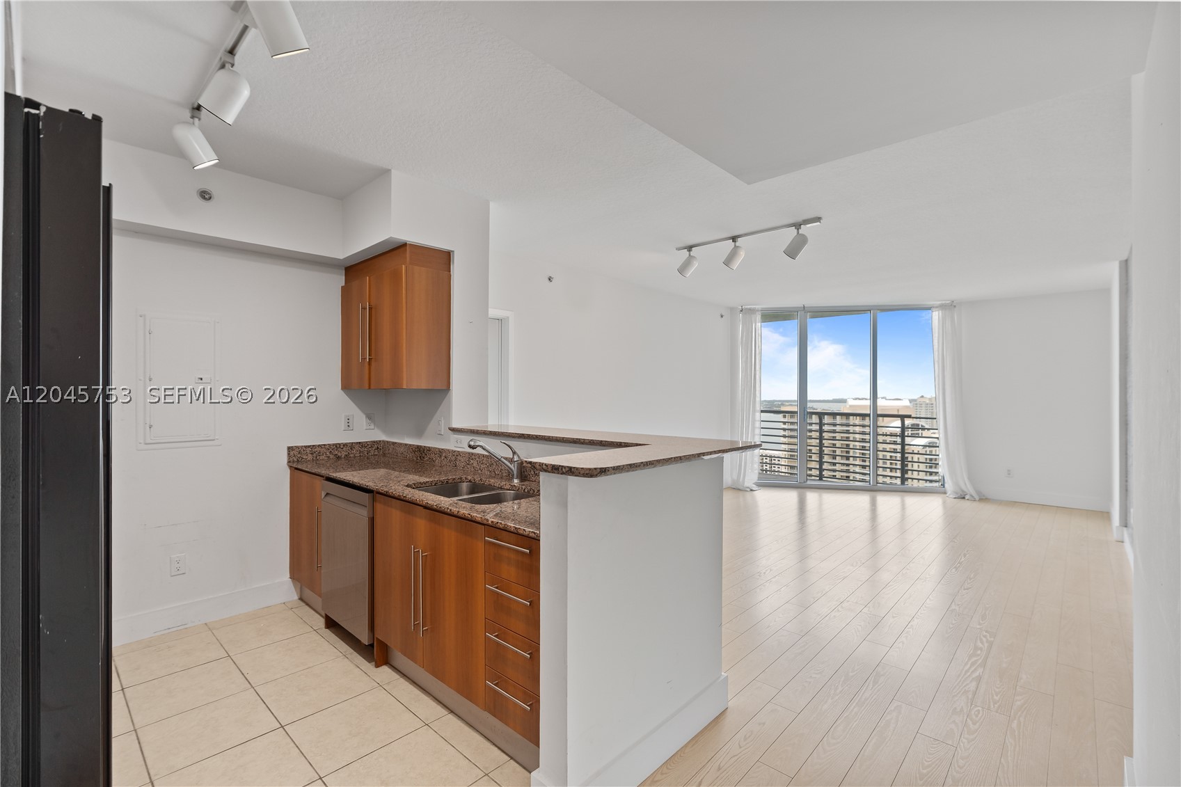 335 S Biscayne Blvd #3503, Miami FL 33131