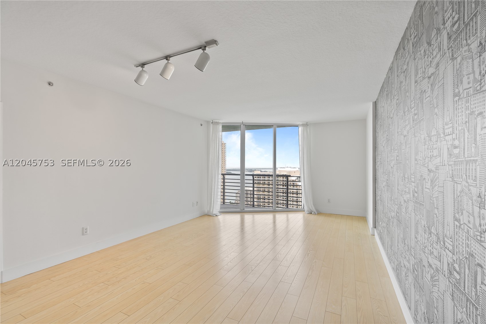 335 S Biscayne Blvd #3503, Miami FL 33131