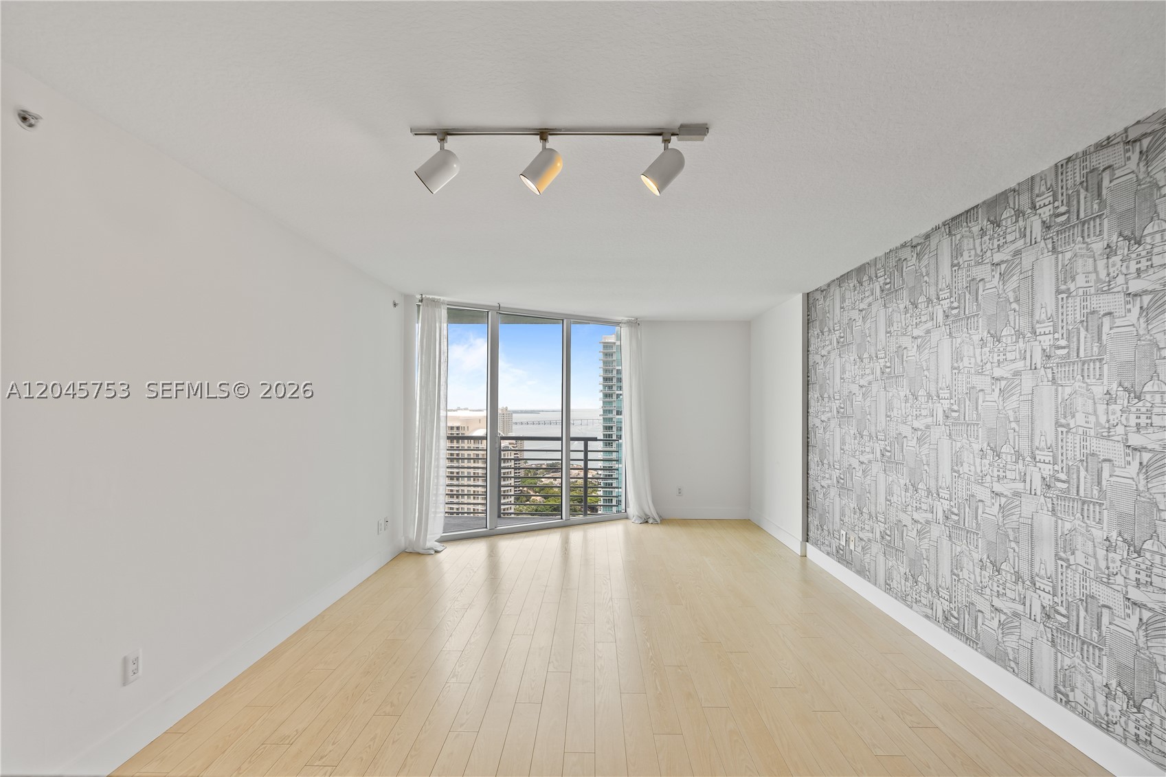 335 S Biscayne Blvd #3503, Miami FL 33131