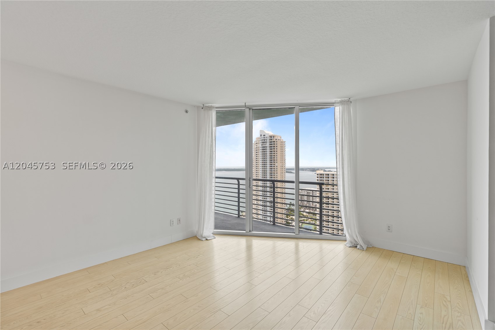 335 S Biscayne Blvd #3503, Miami FL 33131