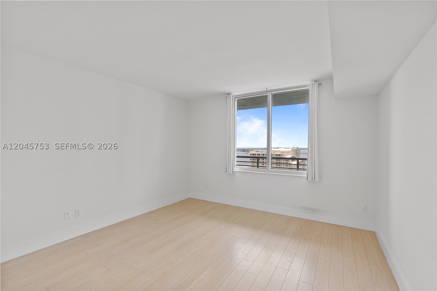 335 S Biscayne Blvd #3503, Miami FL 33131