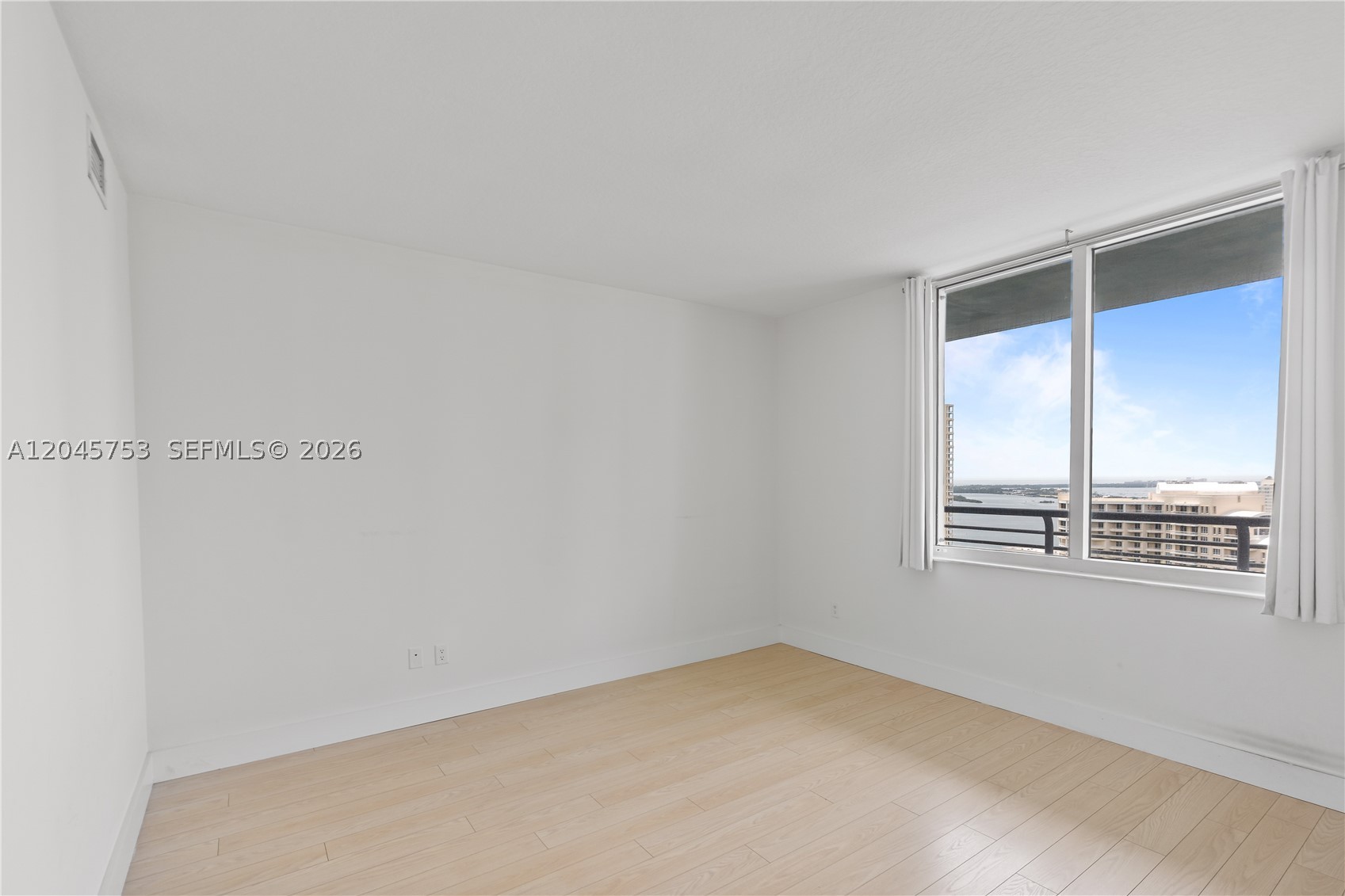 335 S Biscayne Blvd #3503, Miami FL 33131