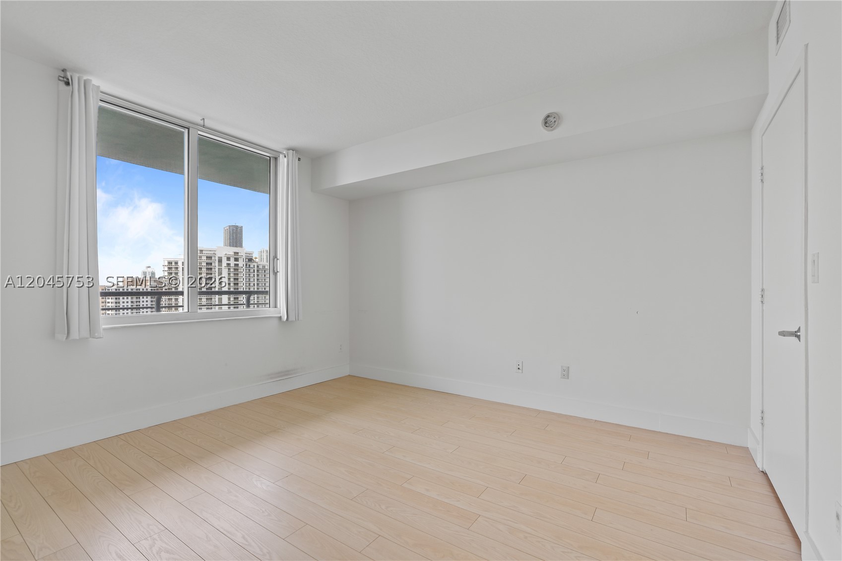 335 S Biscayne Blvd #3503, Miami FL 33131