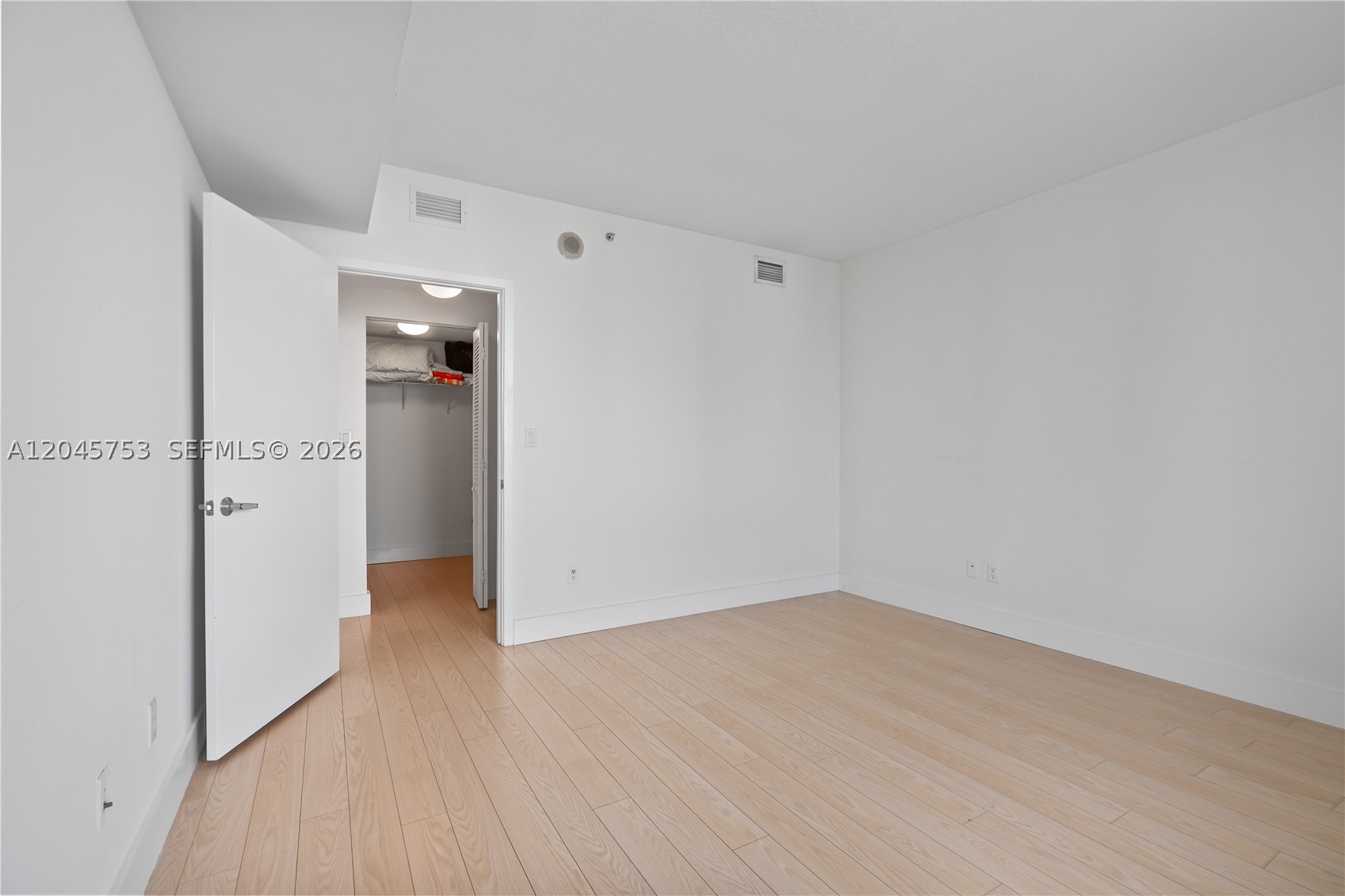 335 S Biscayne Blvd #3503, Miami FL 33131