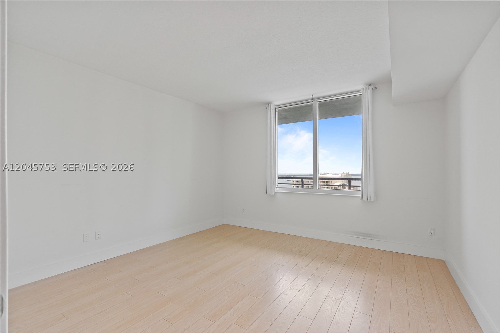 335 S Biscayne Blvd #3503, Miami FL 33131