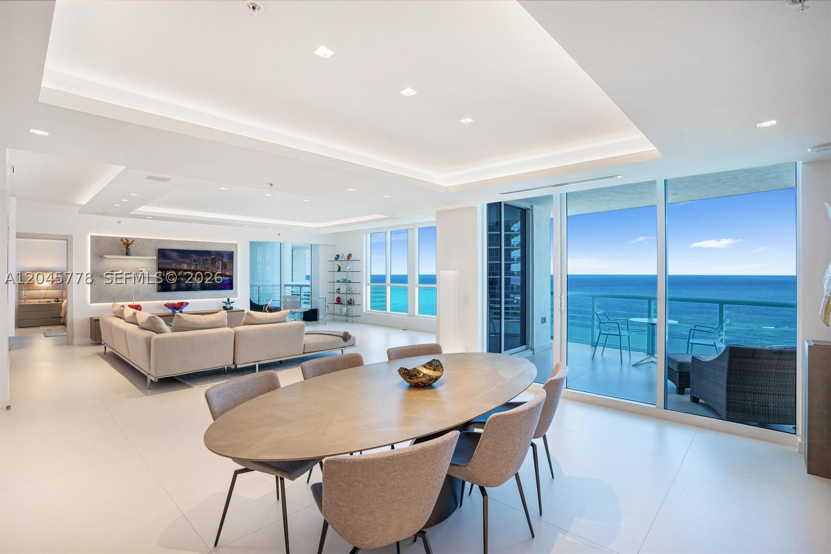 3801 Collins Ave #1503, Miami Beach FL 33140
