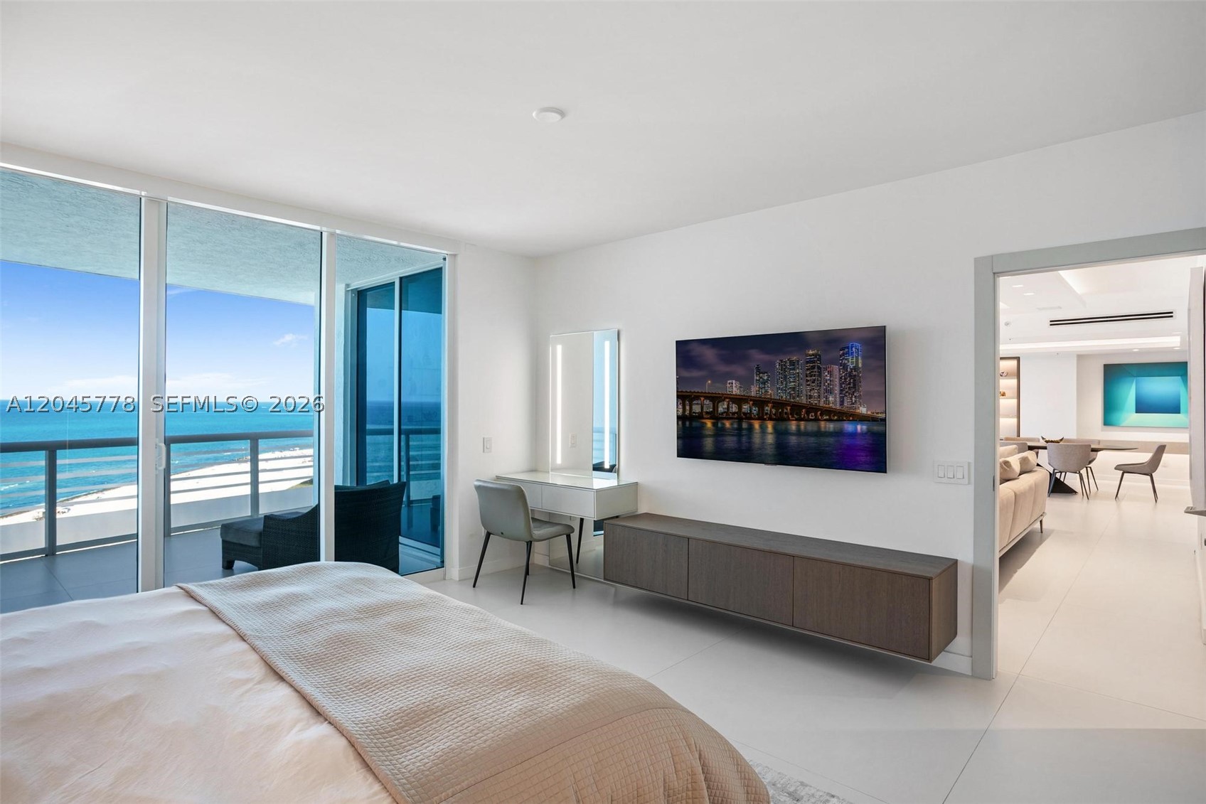 3801 Collins Ave #1503, Miami Beach FL 33140