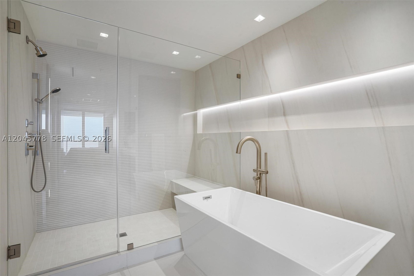 3801 Collins Ave #1503, Miami Beach FL 33140