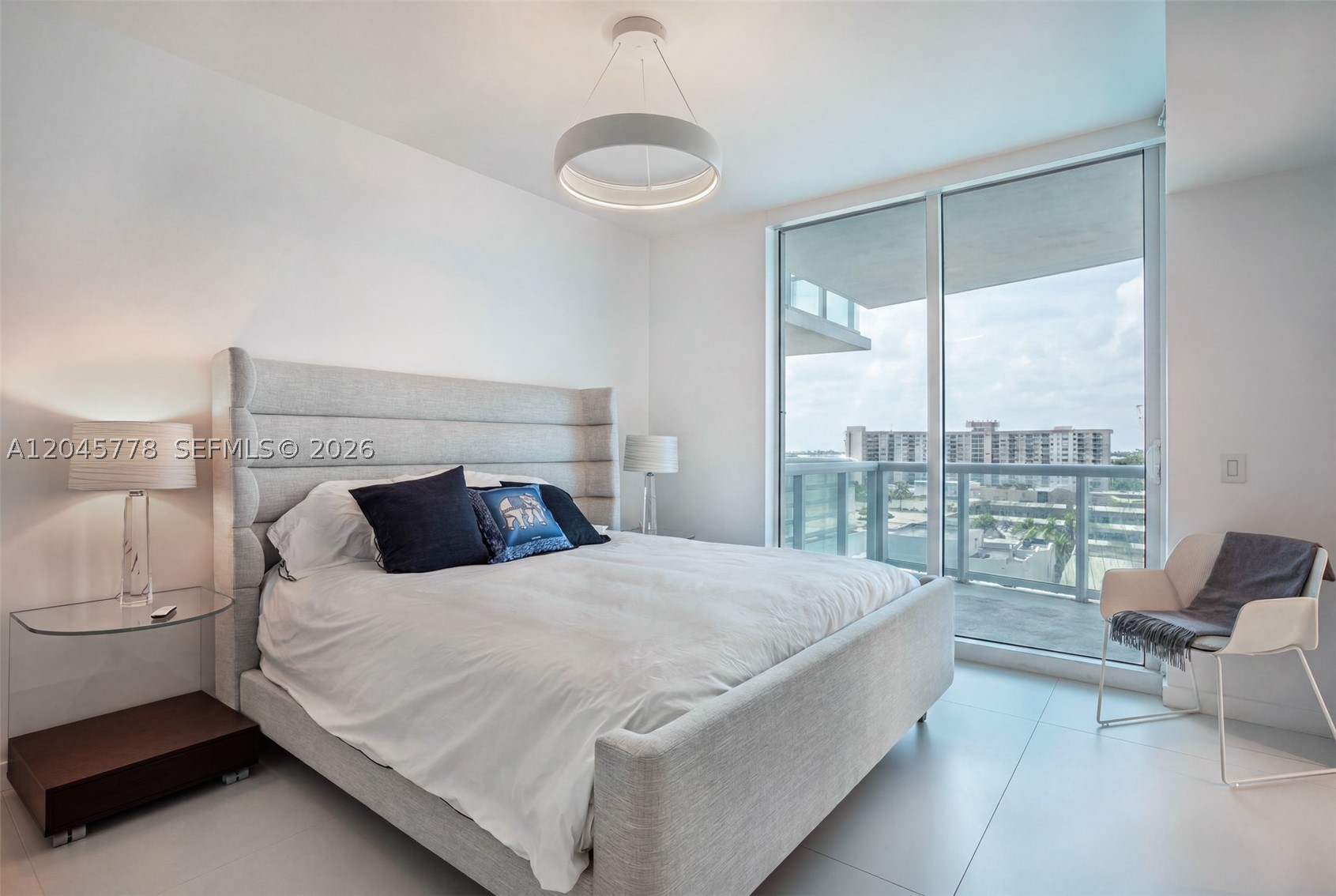 3801 Collins Ave #1503, Miami Beach FL 33140