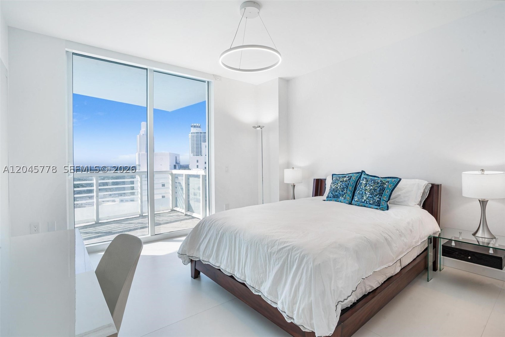 3801 Collins Ave #1503, Miami Beach FL 33140