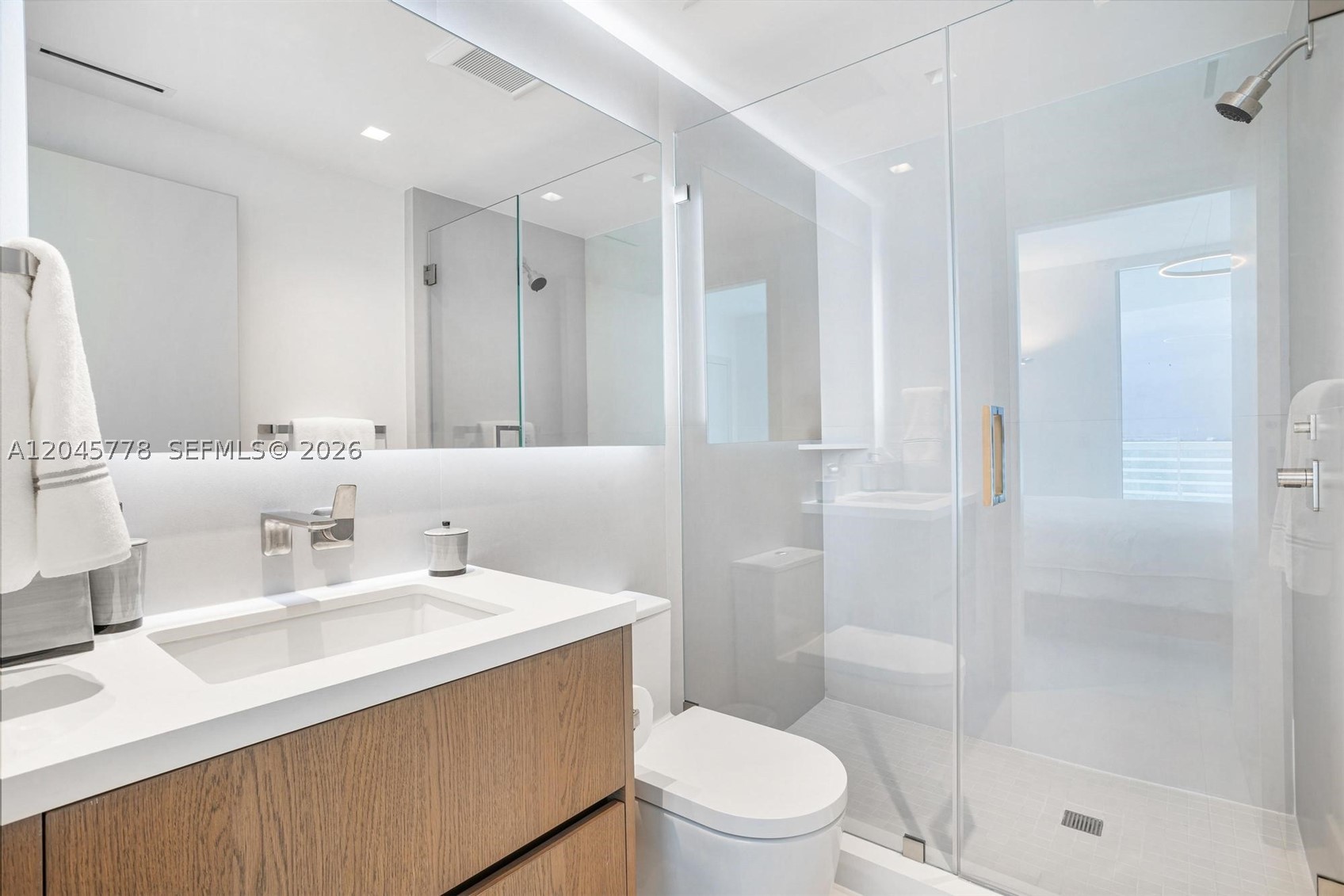 3801 Collins Ave #1503, Miami Beach FL 33140