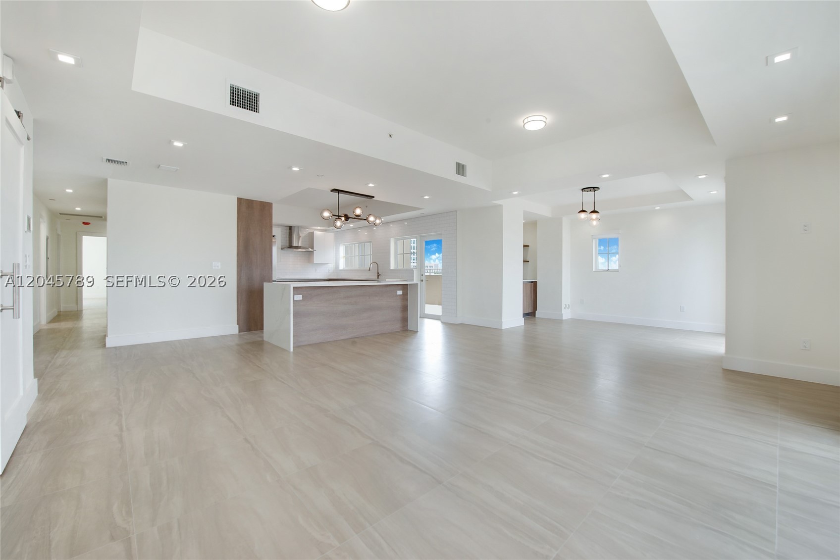 120 Salamanca Ave #PH, Coral Gables FL 33134