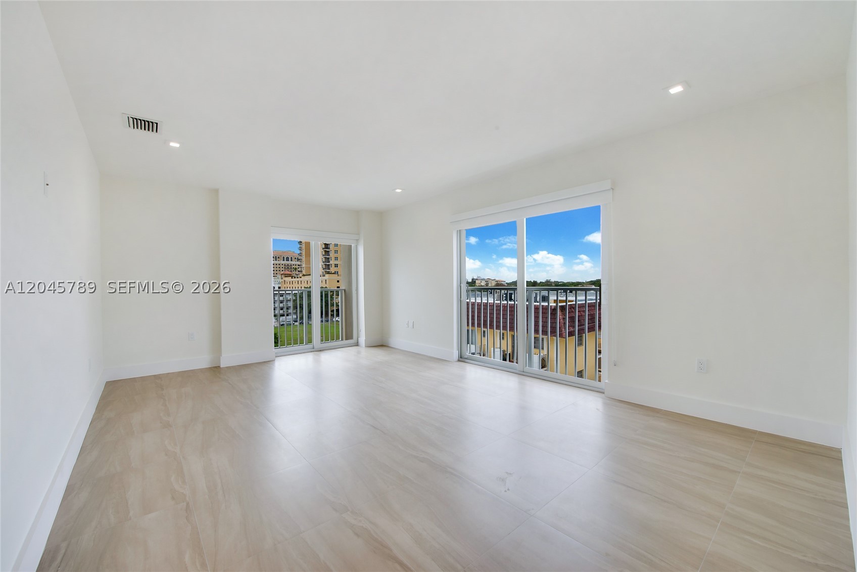 120 Salamanca Ave #PH, Coral Gables FL 33134
