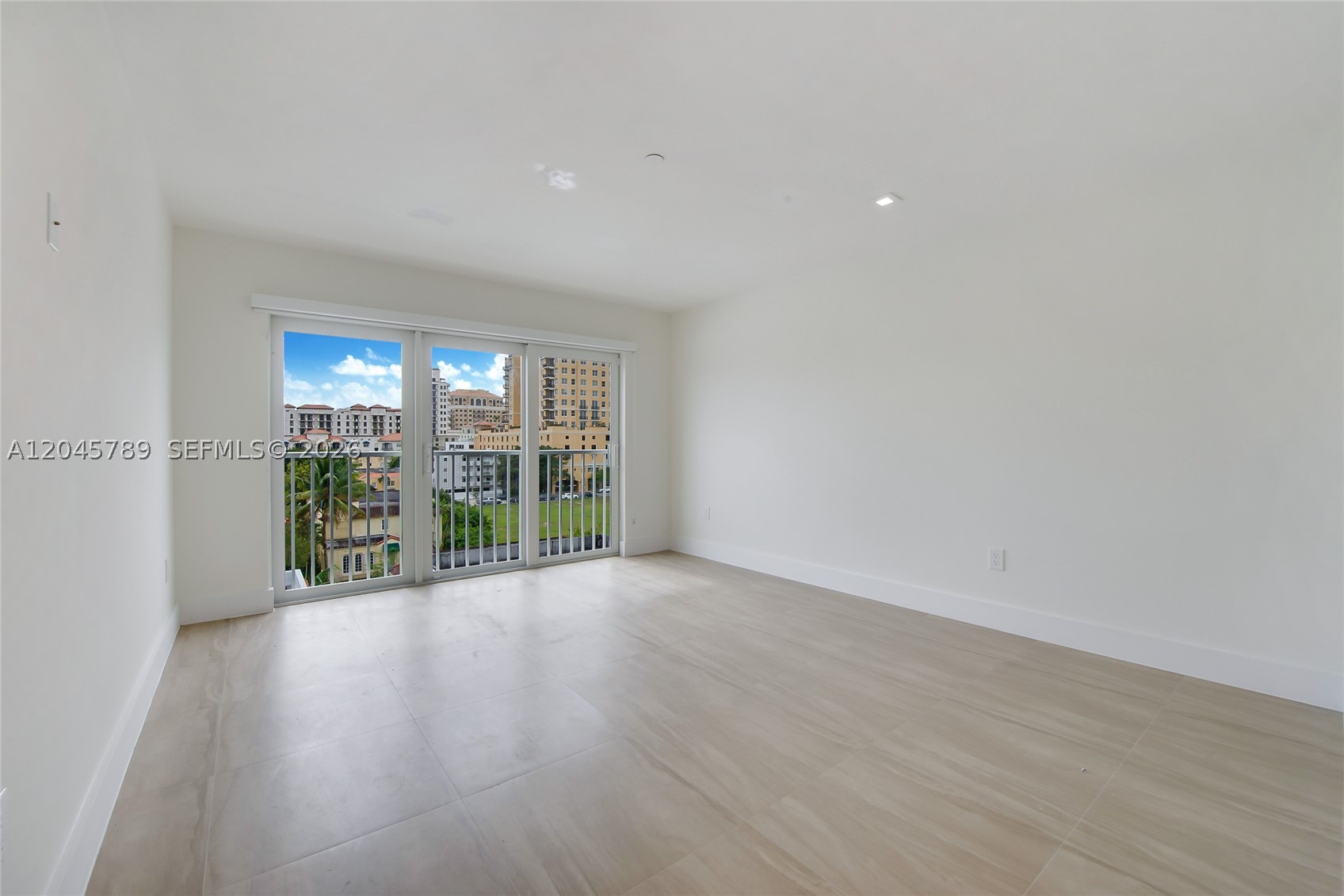 120 Salamanca Ave #PH, Coral Gables FL 33134