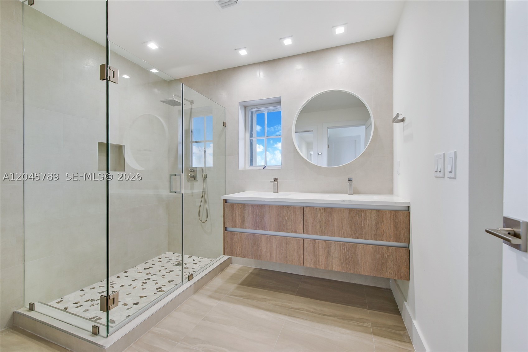 120 Salamanca Ave #PH, Coral Gables FL 33134