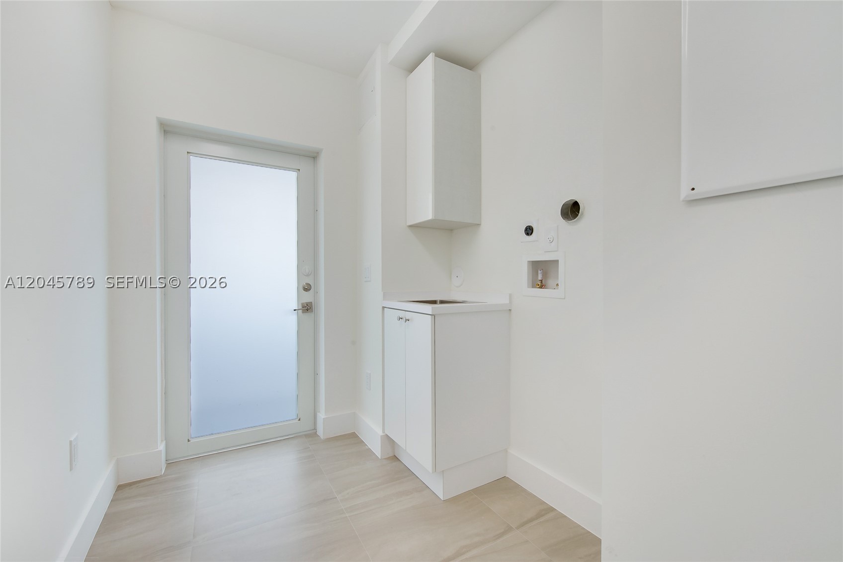 120 Salamanca Ave #PH, Coral Gables FL 33134