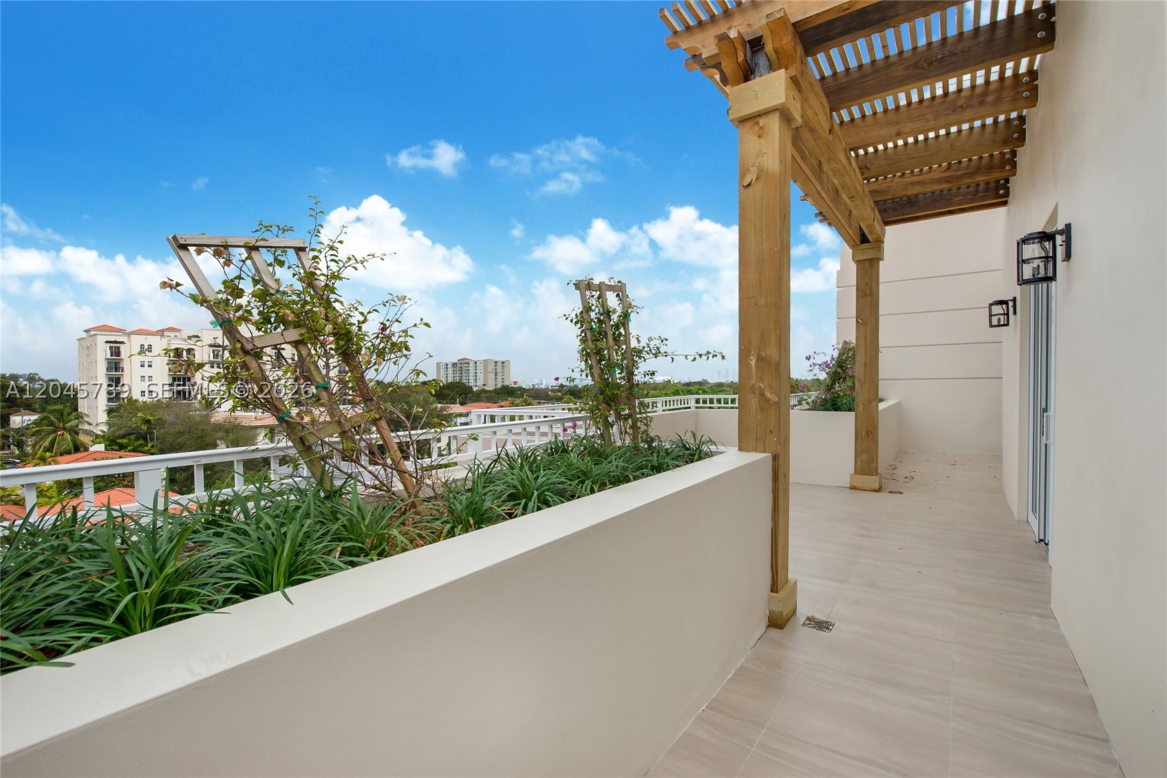 120 Salamanca Ave #PH, Coral Gables FL 33134