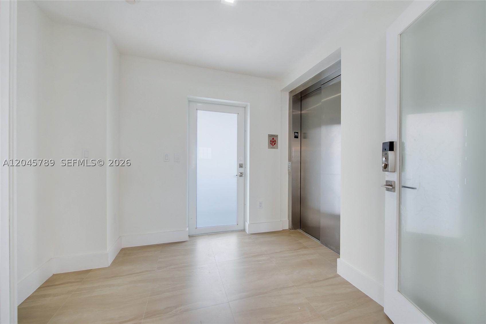 120 Salamanca Ave #PH, Coral Gables FL 33134
