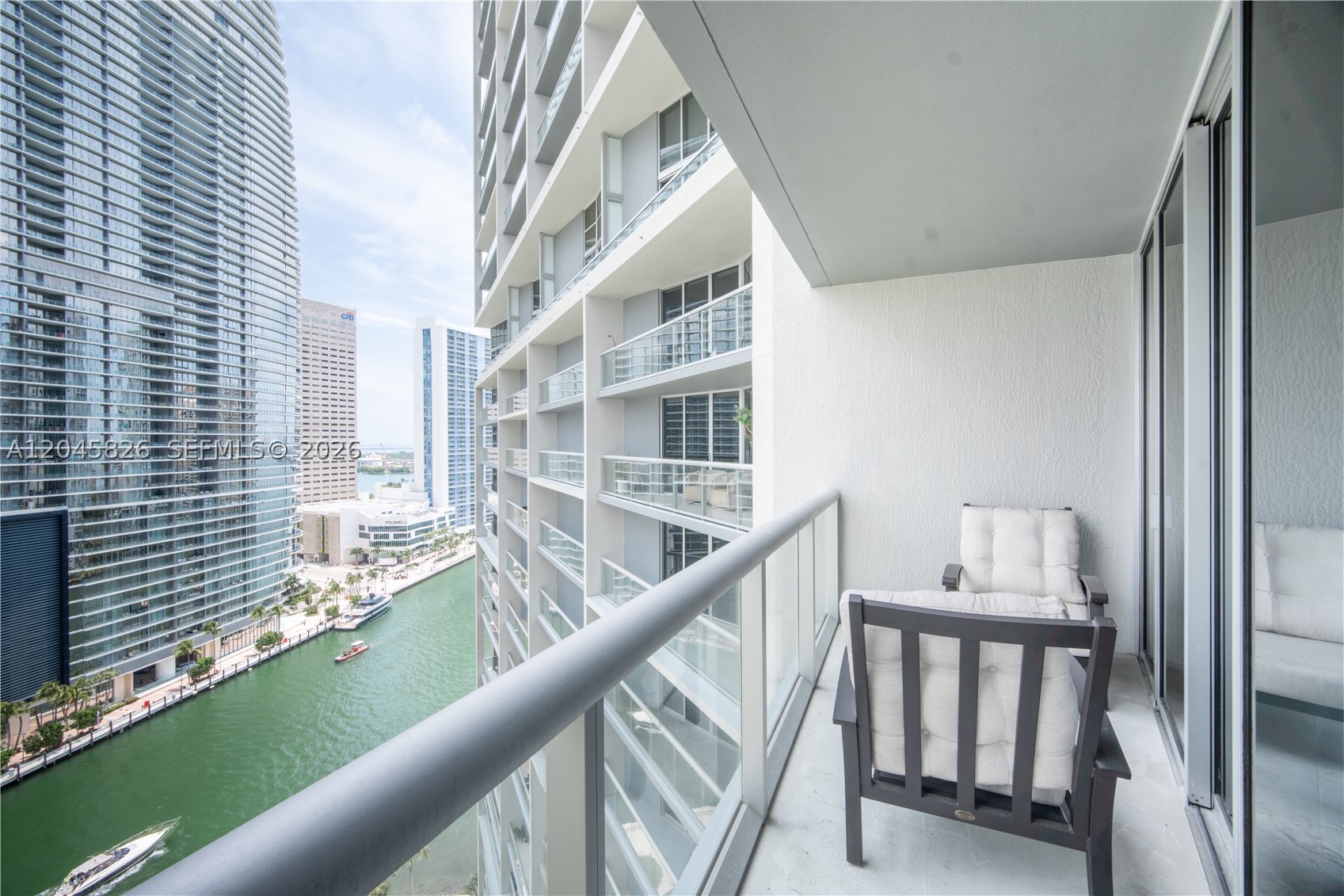 475 Brickell Ave #2010, Miami FL 33131