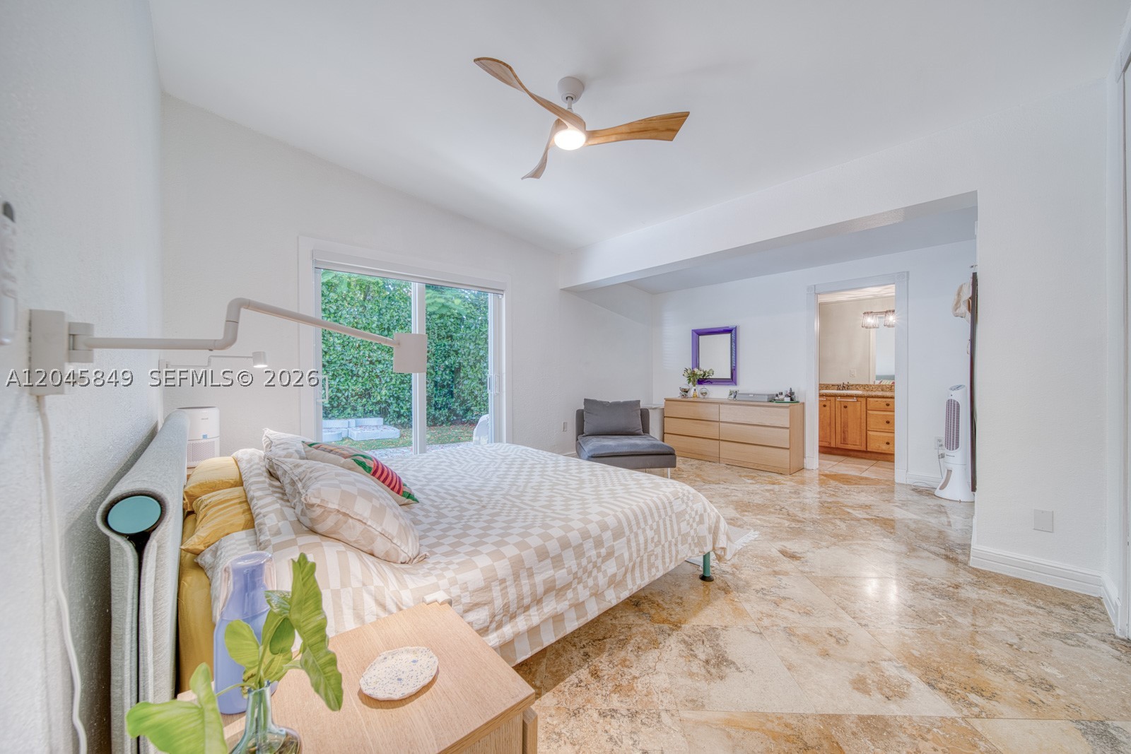7055 SW 84th Ave, Miami FL 33143