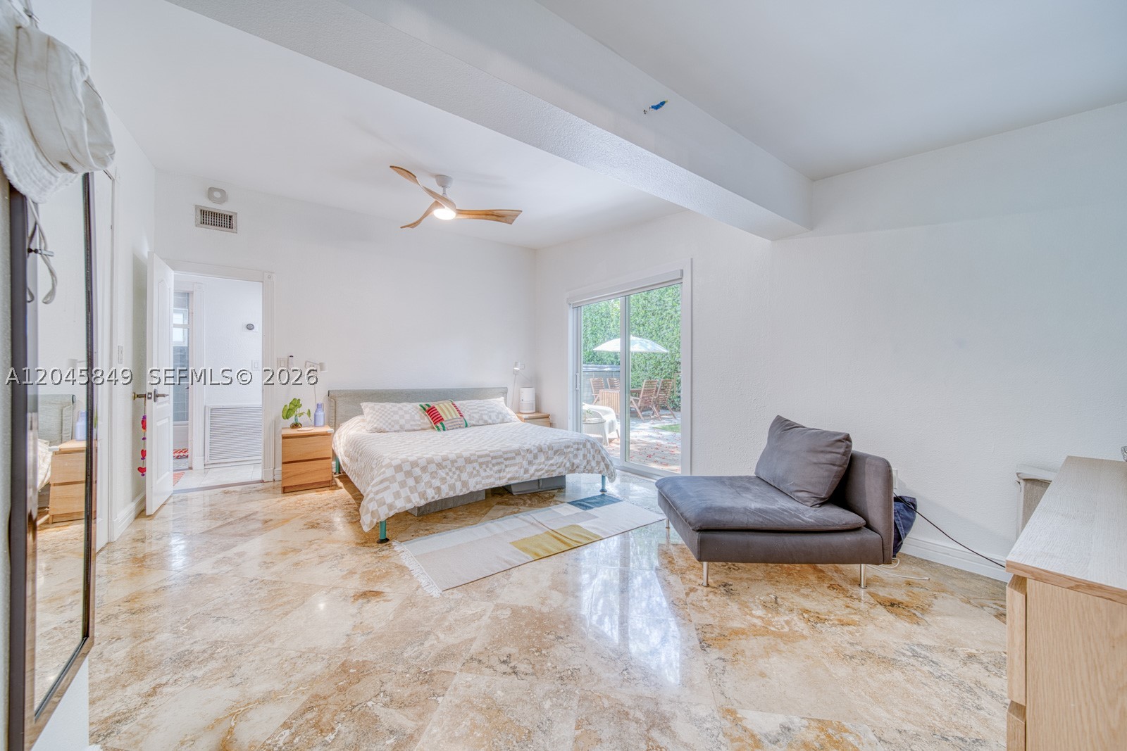 7055 SW 84th Ave, Miami FL 33143