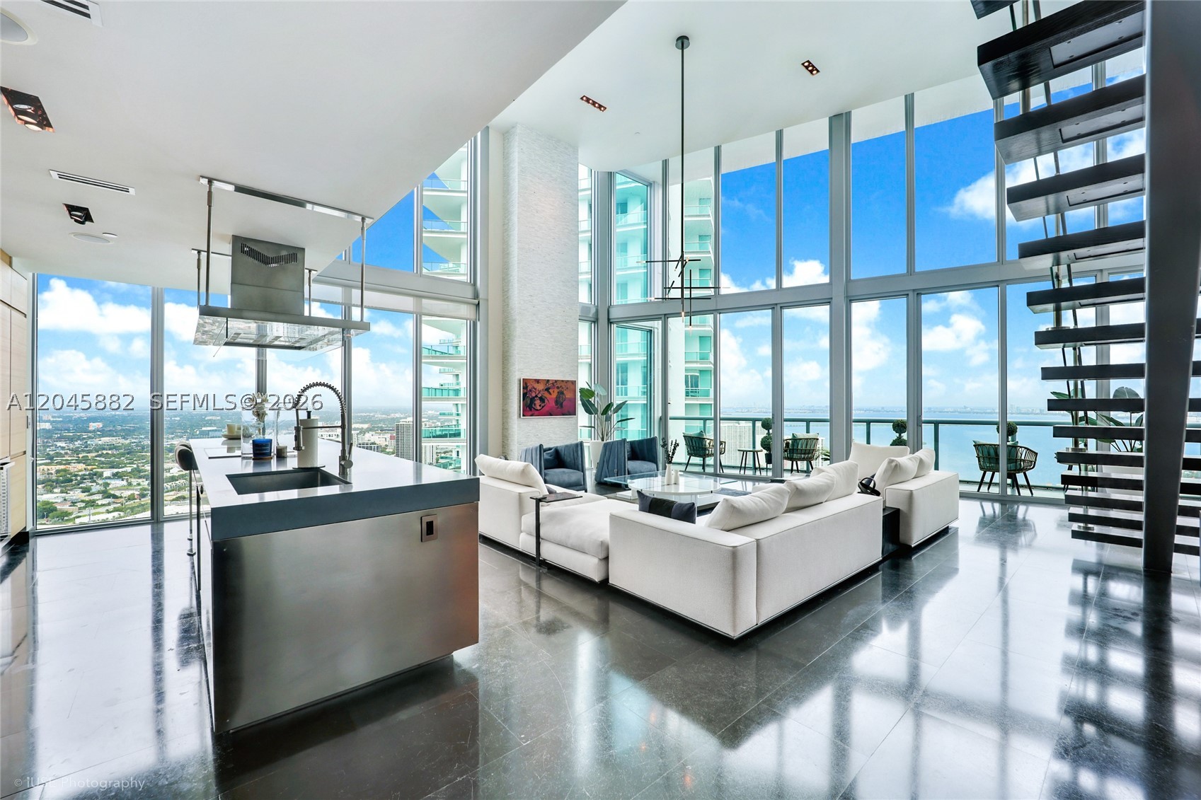 888 Biscayne Blvd #5112, Miami FL 33132