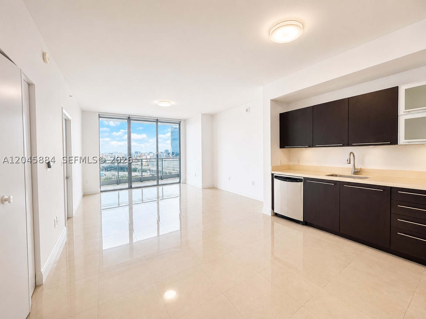 90 SW 3rd St #1710, Miami FL 33130