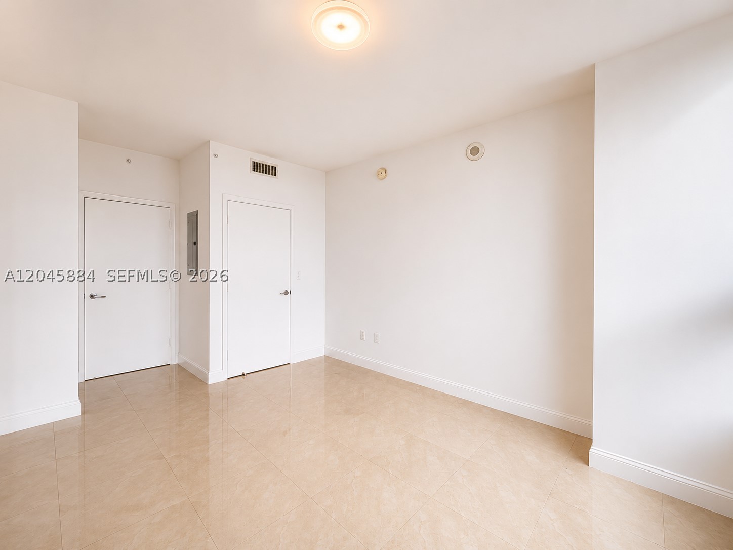 90 SW 3rd St #1710, Miami FL 33130