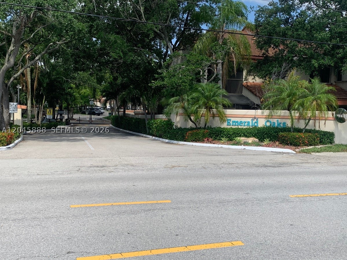3345 Emerald Oaks Dr #106, Hollywood FL 33021