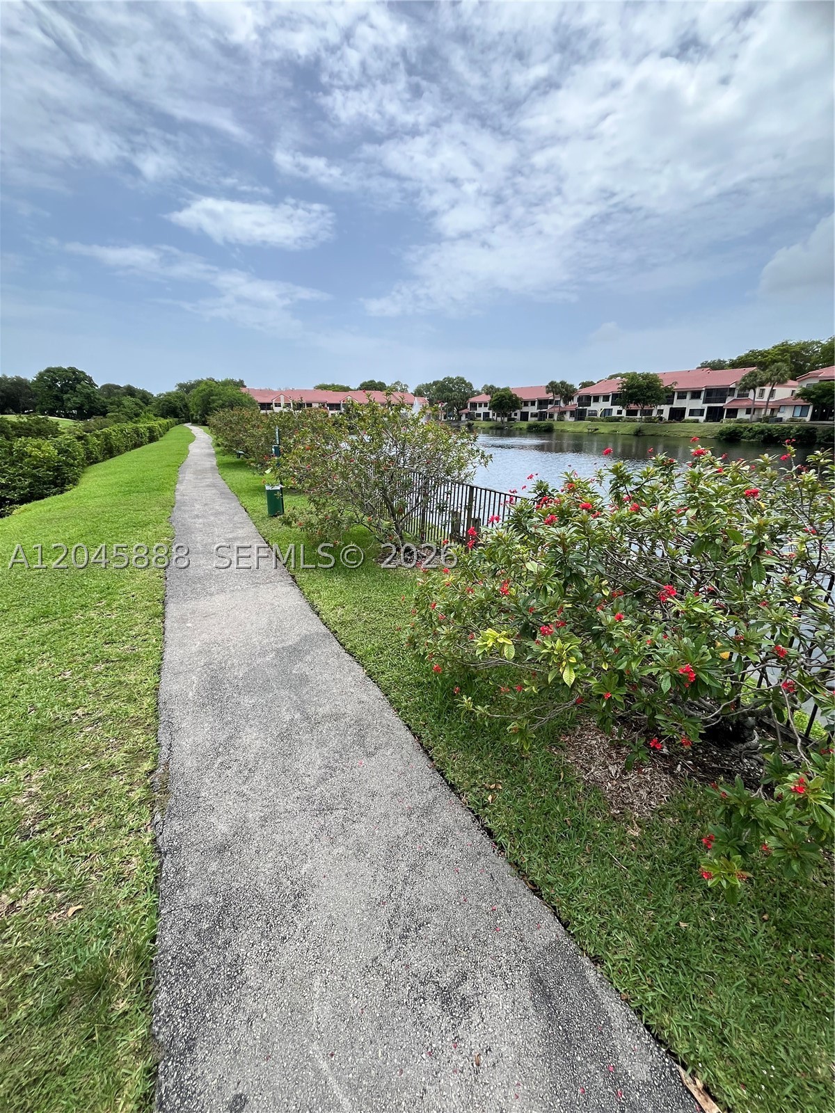 3345 Emerald Oaks Dr #106, Hollywood FL 33021