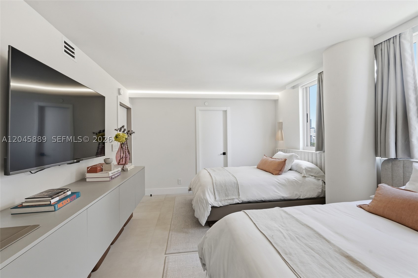 2025 Brickell Ave #1401, Miami FL 33129