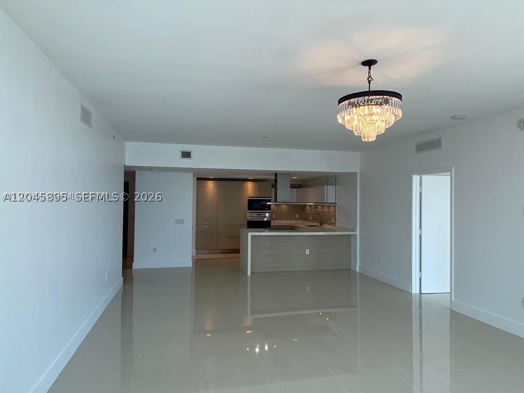 North Miami Beach FL 33160 - A12045895
