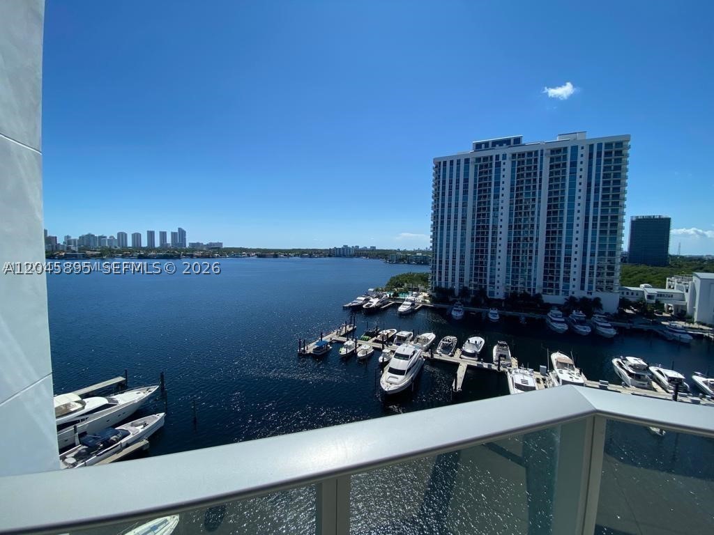 North Miami Beach FL 33160 - A12045895