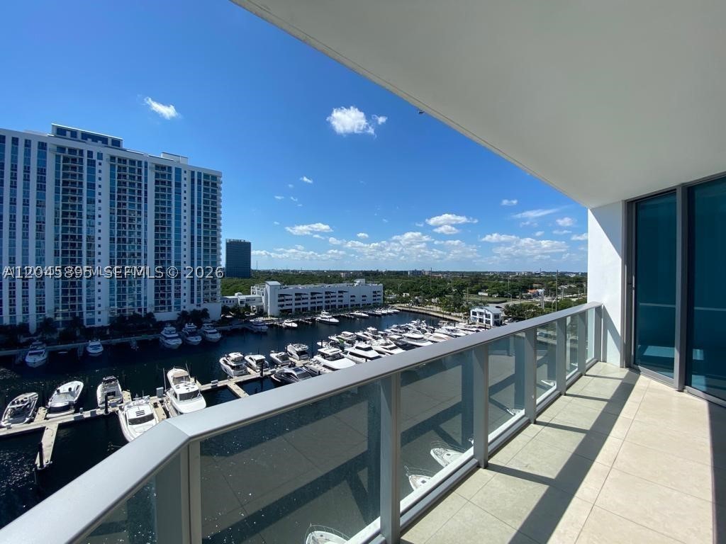 North Miami Beach FL 33160 - A12045895
