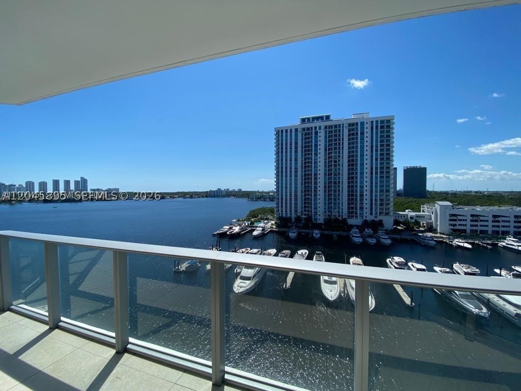 North Miami Beach FL 33160 - A12045895