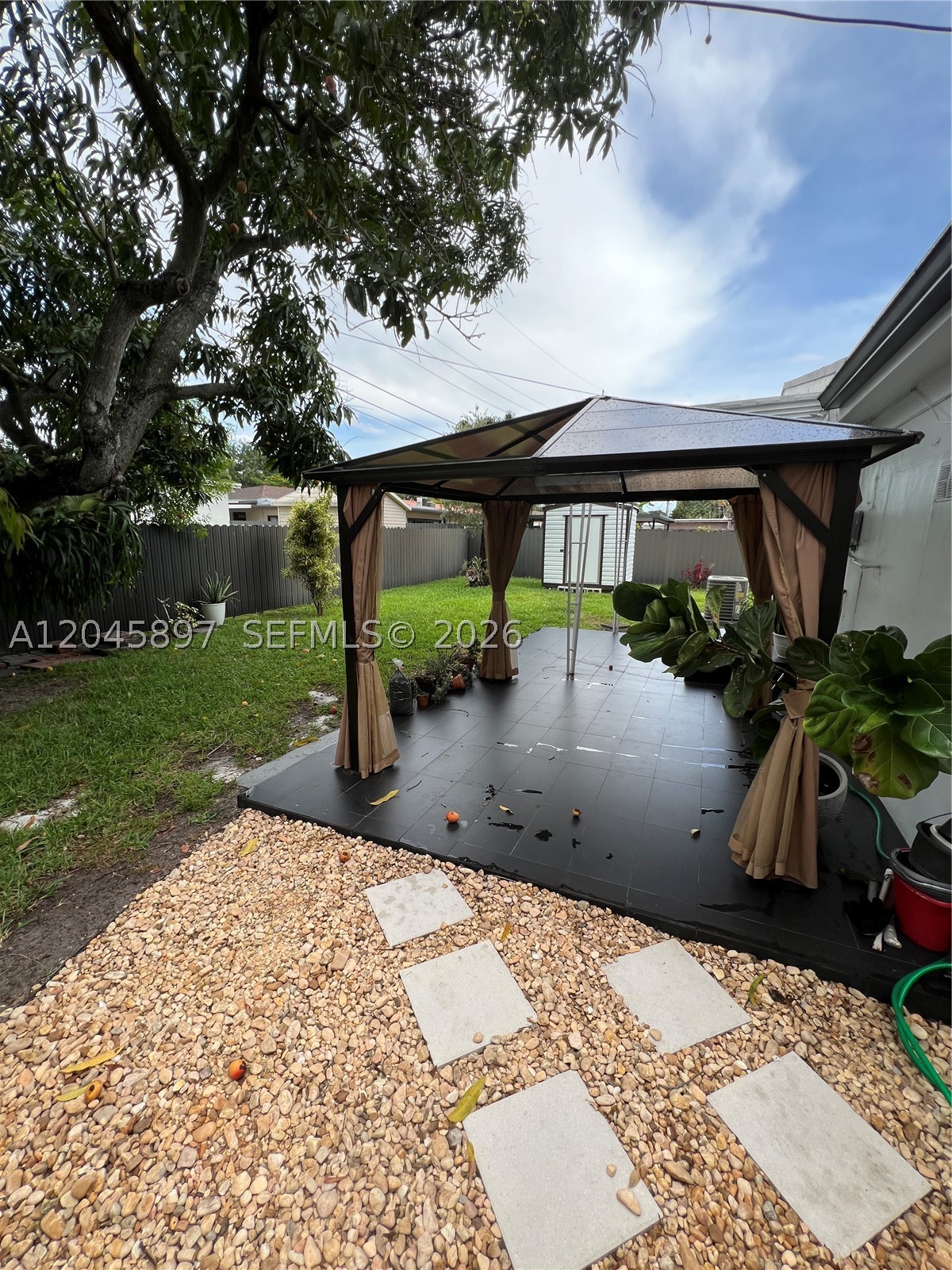 6685 NW 38th Ter #n/a, Virginia Gardens FL 33166