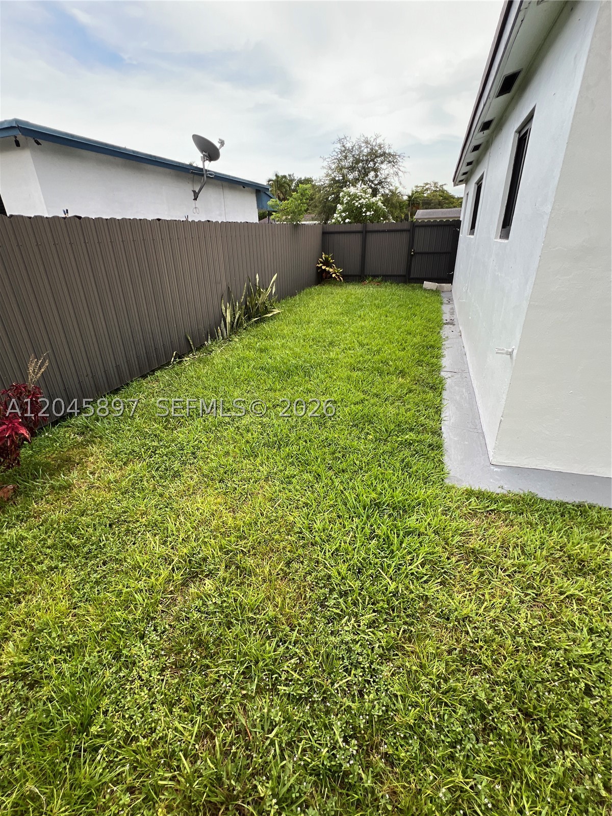 6685 NW 38th Ter #n/a, Virginia Gardens FL 33166