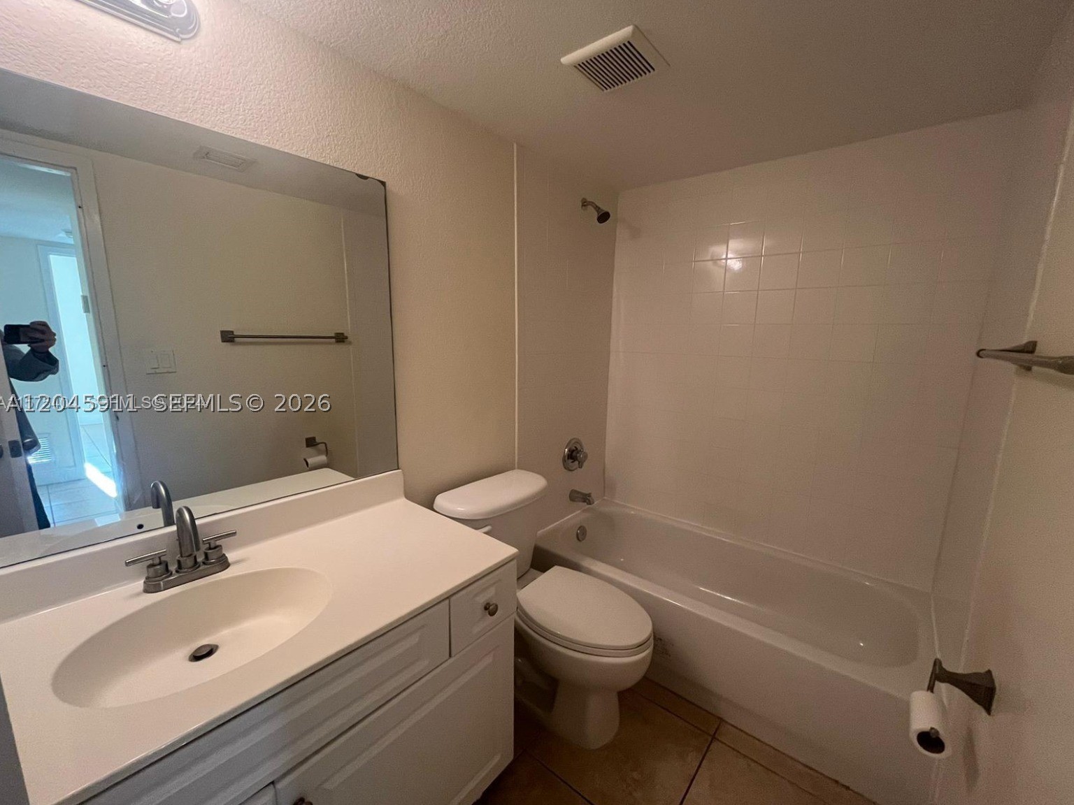 5112 NW 79 Ave #202, Doral FL 33166