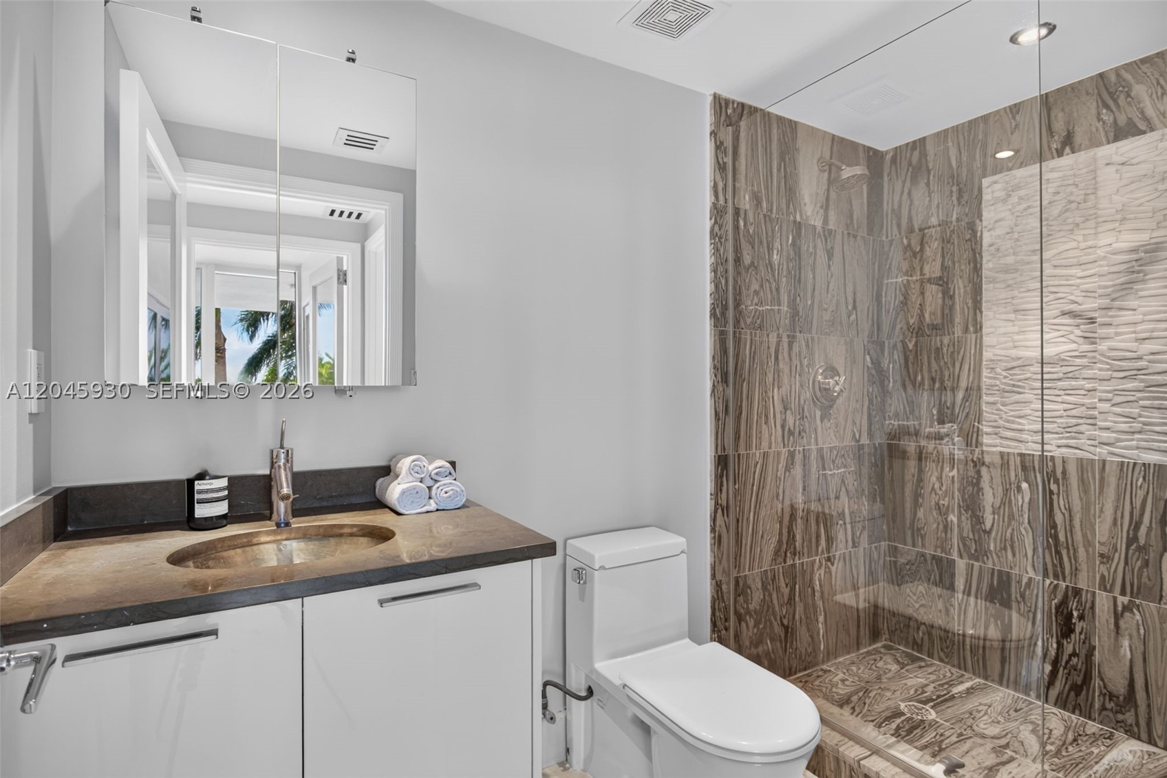 400 Alton Rd #706, Miami Beach FL 33139